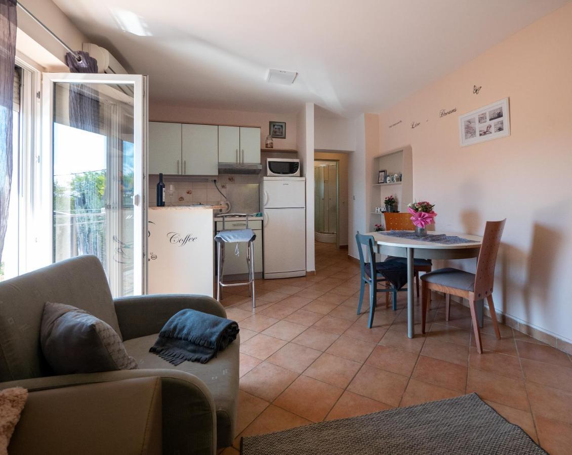 Apartments Zaton מראה חיצוני תמונה