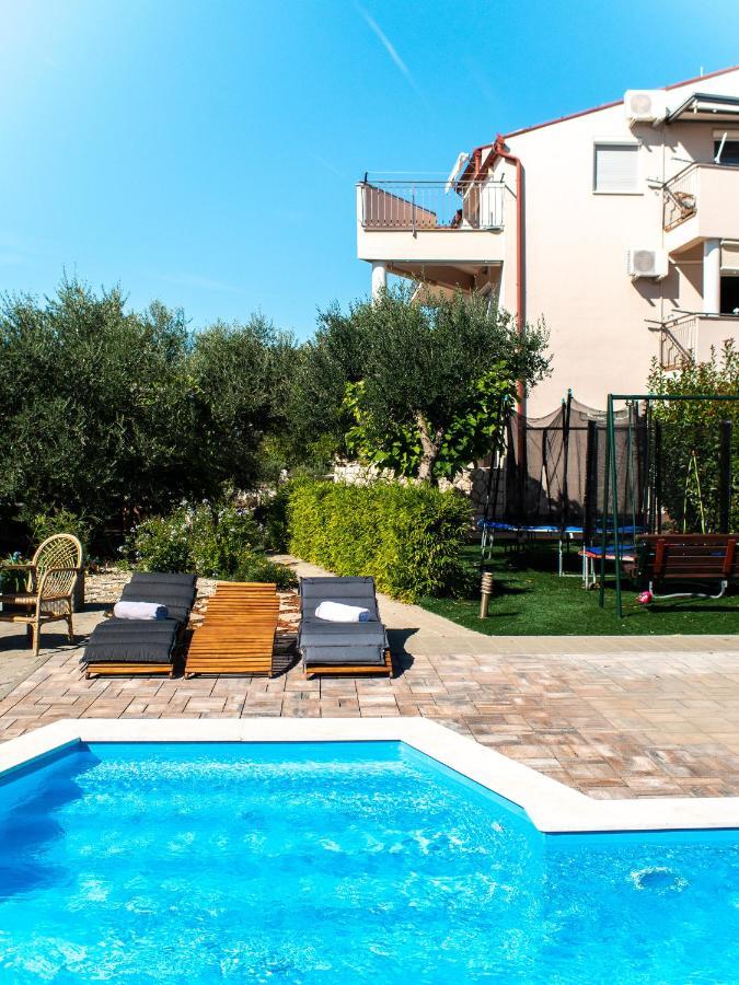 Apartments Zaton מראה חיצוני תמונה